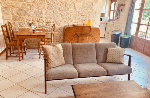 Cherves-Richemont Cottage | Chai - cute, cosy little one bedroom gite with pool