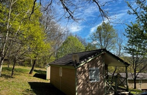 Lissac-sur-Couze Ski Chalet | Chalet 5 minutes from the lake, swimming pool, ideal for families!