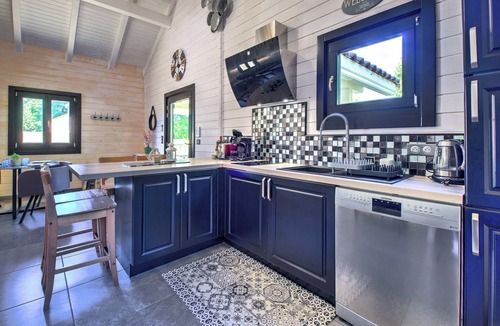 Coursac Ski Chalet | Chalet De Léonie Et Julie – Nature Escape with Private Pool, Spa & Comfort