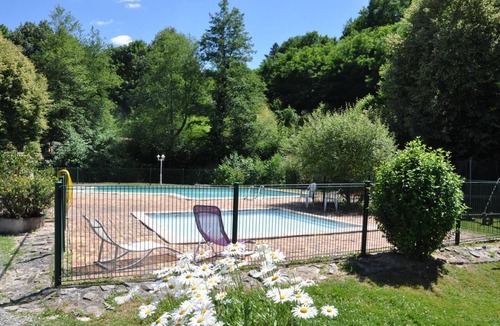 Payzac Ski Chalet | Chalet 'Du Moulin Du Châtain 2' with Shared Pool, Private Terrace and Shared Garden