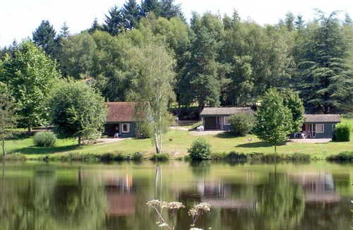 Mialet Ski Chalet | CHALET IN LAKE BORDER, GREEN PERIGORD, swimming pool, ideal calm and rest.