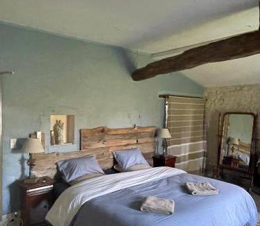 Bardenac House | Chambre 35 m2 spacieuse calme avec piscine Sud Charente