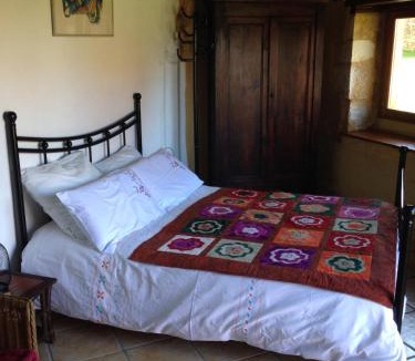Saint-Amand-de-Coly Bed & Breakfast | Chambre d'hôtes Lasserre