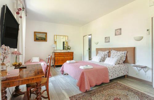 Genouille Bed & Breakfast | Chambre d'hote Rubis