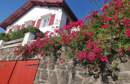 Hendaye Bed & Breakfast | Chambres d'hôtes "HOR DAGO" près de la gare d'Hendaye avec le petit-déjeuner
