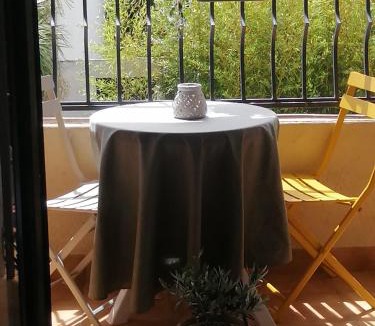 Eyguieres House | chambres dans les Alpilles les jardins de meyrol