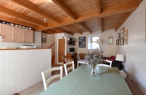 Saint-Clement-des-Baleines House | Charming Village House with Garden near Beach - 2BR, Modern Amenities, BBQ & Parking