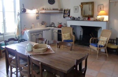 Sainte-Maure-de-Peyriac House | Character house overlooking wooded park in the heart of a village