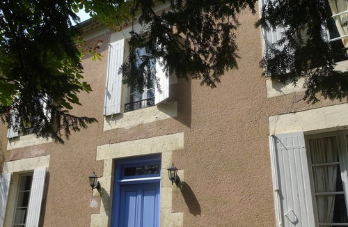 Sainte-Maure-de-Peyriac House | Character house overlooking wooded park in the heart of a village