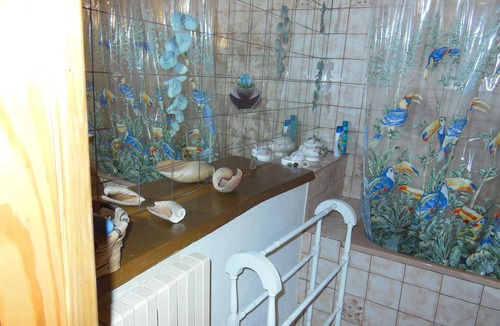 Celles Bed & Breakfast | Character room for rent mini 2 nights