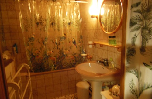 Celles Bed & Breakfast | Character room for rent mini 2 nights