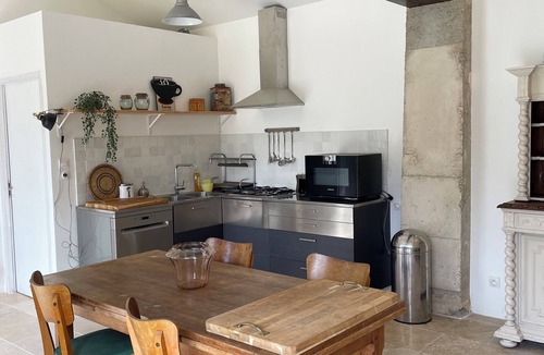 Bignoux House | Characterful Country House – Château-Fromage (Bignoux), Sleeps 4