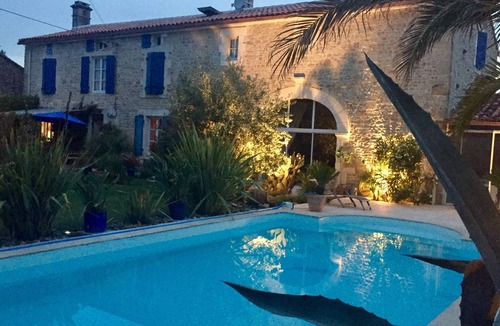 Fontenille House | Charentaise house with character, Charente river 150 metres away