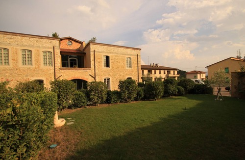 Borgo San Lorenzo Apartment | charm and history in Mugello, with swimming pool, 30 minutes from Florence