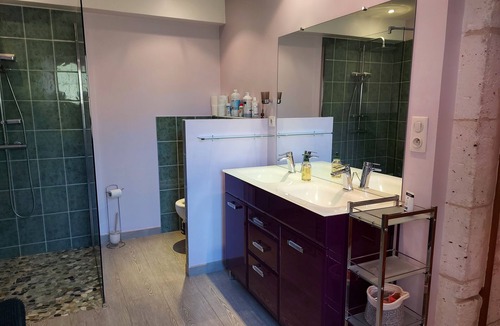 Bourdeilles Apartment | Charmant Appartement Bien Équipé, Jolie Vue, Commerces à Pied, Parc, Jardin