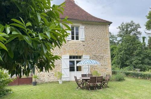Saint-Medard-d'Excideuil House | Charmante Maison de Campagne au Bord de l'Eau avec Grand Jardin - Périgord Vert, Animaux Acceptés - FR-1-616-338