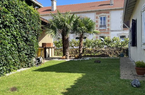Tilh House | Charmant Studio 25 m² Avec Mezzanine et Piscine