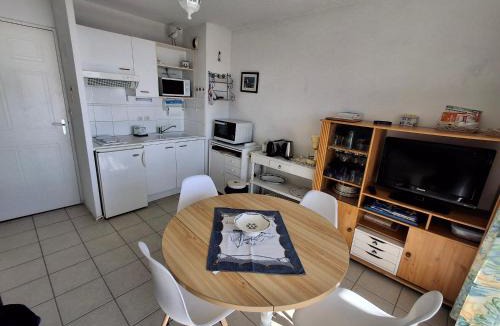 Quartier du Casino Apartment | Charmant T2Bis Châtelaillon-Plage 3 pers avec piscine - FR-1-706-40