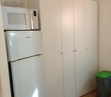 Claouey Apartment | Charmant triplex avec jardin, proche des plages