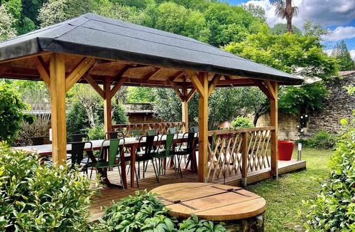 Mauzac-et-Grand-Castang House | Charming house for 14, pool and indoor hottub
