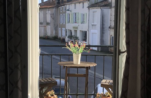 Montemboeuf House | Charming 1-bed cottage Montemboeuf