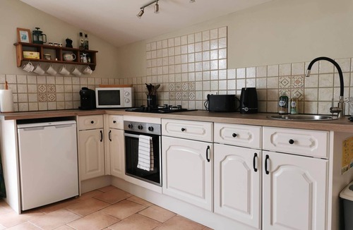 Segonzac House | Charming 1-bed cottage in the heart of Cognac vineyards with pool & games room