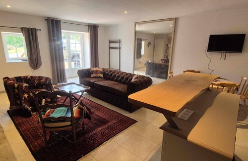 Saint-Setiers House | Charming 1-bedroom apartment in a stone farmhouse in Saint-Setiers with WiFi