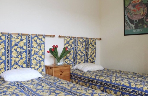 La Rochelle City Centre Apartment | Charming 1BR Apt in Historic Building, Central La Rochelle, Near Old Port, Private Parking