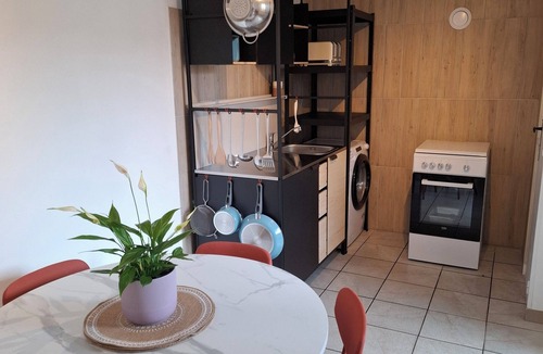 Chambon-sur-Voueize House | Charming 2-bedroom house in beautiful Chambon-sur-Voueize with Fibre