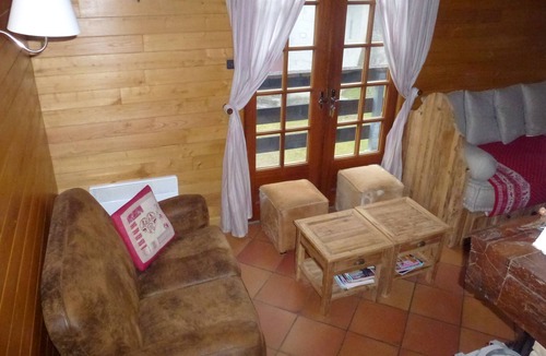 Arette Ski Chalet | Charming 3-level chalet in the heart of the resort (sleeps 12 to 13)