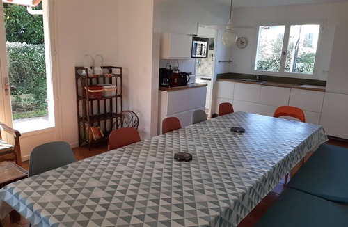 Hendaye House | Charming 3-Star Beach House, Ideal for Families, with Garden and Parking