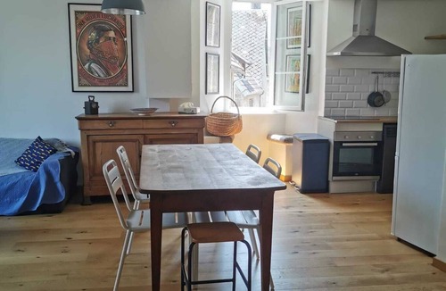 La Souterraine Apartment | Charming 4-room apartment in a historic building dating from 1530.