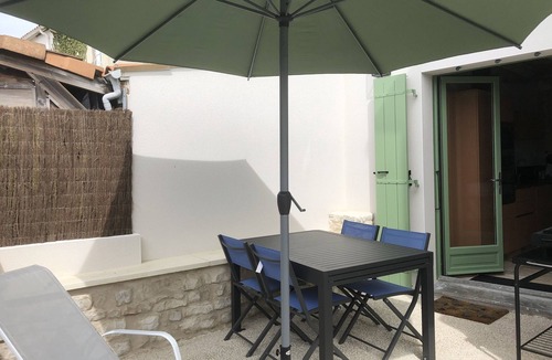 Nieul-sur-Mer House | Charming accommodation near La Rochelle and Île de Ré .500 m from the sea