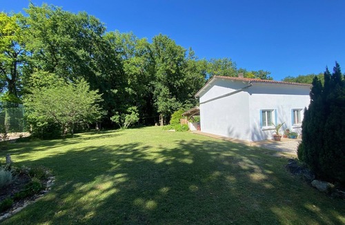 Edon Cottage | Charming and Fully Refurbished 2 Bedroom Gite on the Charente/Dordogne Border