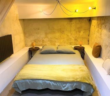 Saint Seurin - Fondaudege Apartment | Charming apartment Bordeaux TRAM D Croix Seguey