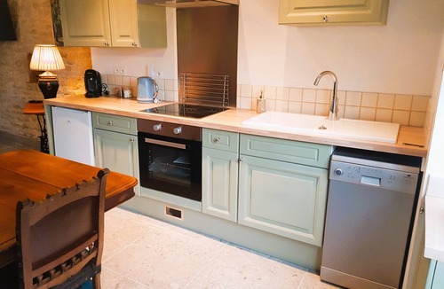 Val-de-Bonnieure Cottage | Charming Cottage with exclusive use of the Jacuzzi upon requestn