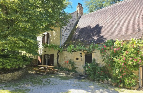 Berbiguieres Cottage | Charming cottage in Dordogne with pool and garden