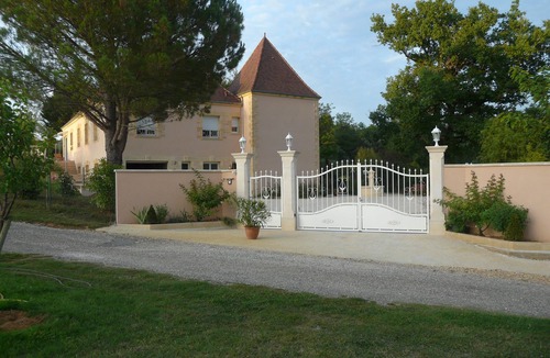 Proissans House | Charming cottage near Sarlat swimming pool spa sauna ponds