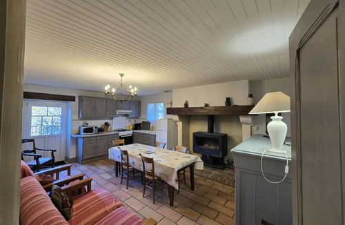 Mensignac Cottage | Charming Country Cottage with Farm Animals, Fireplace, and Garden in Dordogne