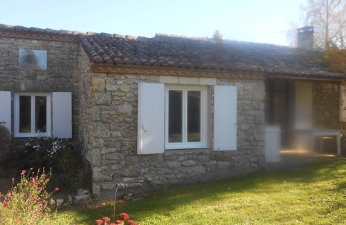 Mornac House | Charming detached Cottage/Gite with private pool, 15 min from Angouleme