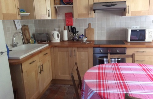 Journet House | Charming former railway cottage in peaceful setting. Close to local amenities.