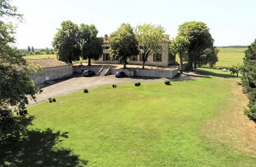 Saint-Colomb-de-Lauzun House | Charming Mansion from 17th, Great Pool, Close to Historical Villages