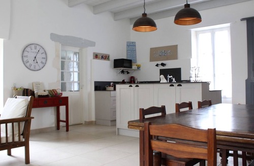 Cheray House | Charming 19th Century Manor with Garden and 18 Sleeps in Saint-Georges-d'Oléron