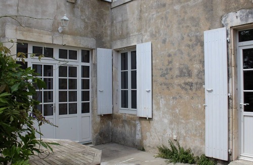 Cheray House | Charming 19th Century Manor with Garden and 18 Sleeps in Saint-Georges-d'Oléron