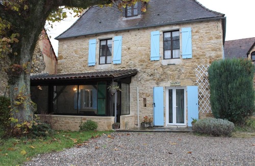 Saint-Julien-de-Lampon Cottage | Charming house in Black Perigord with Wifi and enclosed garden