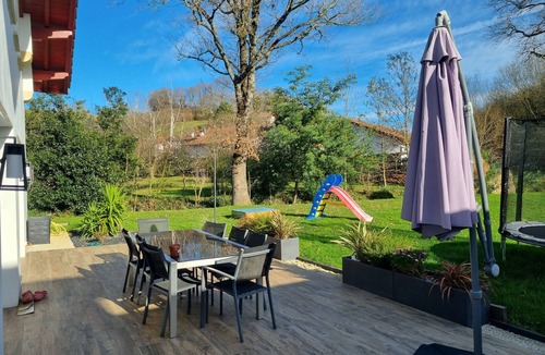 Saint-Pee-sur-Nivelle House | Charming house between sea and mountains
