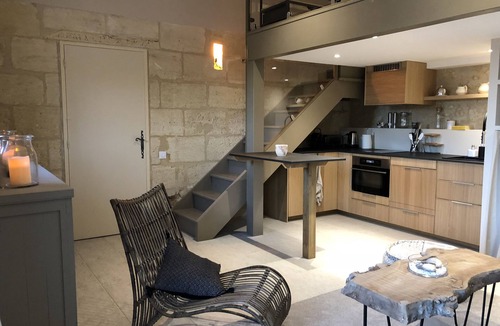 Salleboeuf Apartment | Charming furnished gite Loupiac with swimming pool near Bordeaux