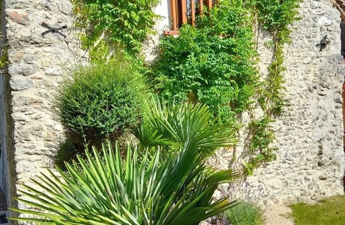 Pleumartin Cottage | Charming gîte 8 minutes from La Roche Posay