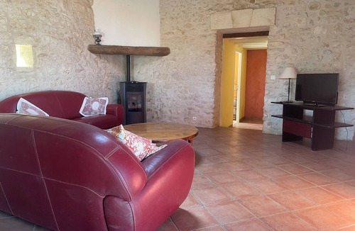 Soubise House | Charming gite, central to Charente Maritime, pets welcome