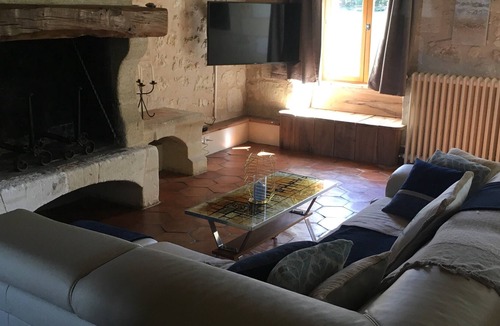 Villegouge House | CHARMING GITE WITHIN AN ORGANIC WINE PROPERTY